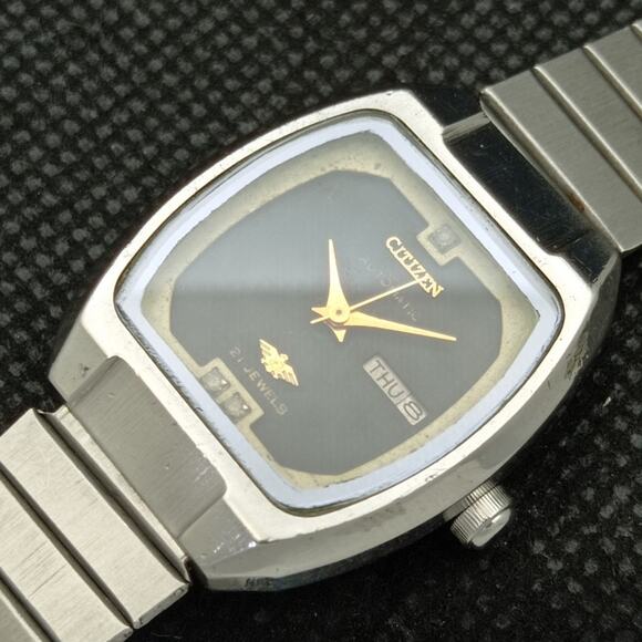 Vintage 1978 Citizen Automatic Womans Silver Watch W/daydate & Gold accents main image 4